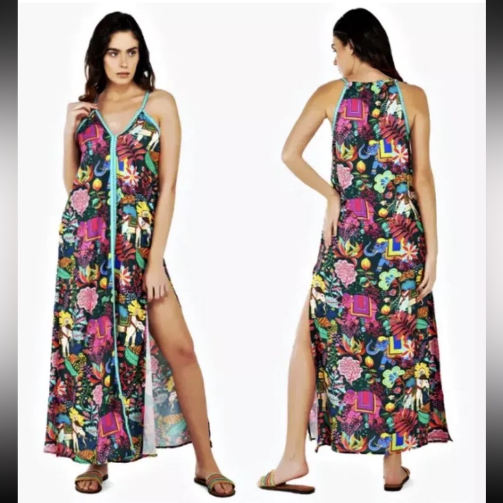 America & Beyond Beautiful Elephant design great for beach or swimsuit cover